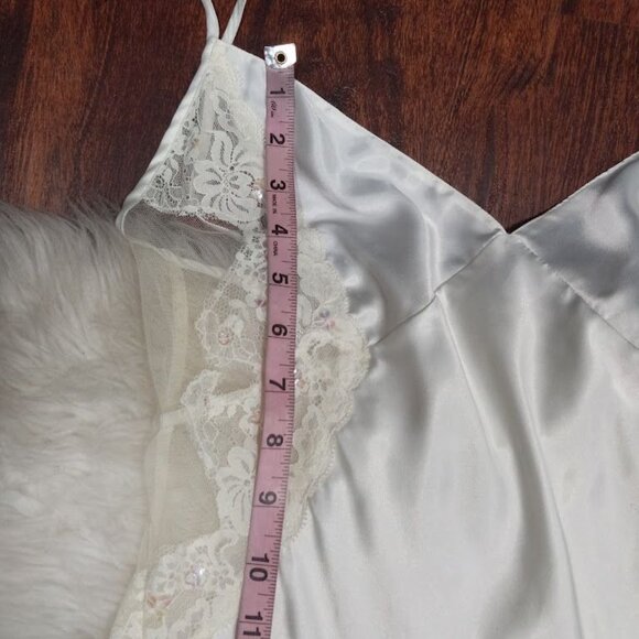 Victoria's Secret White Lace Satin Romantic Slip Nightgown Dress Women's Medium - Picture 10 of 12